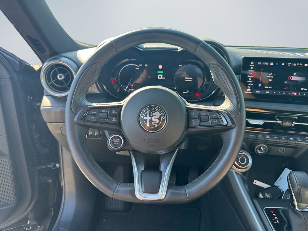 Alfa Romeo Tonale 2023