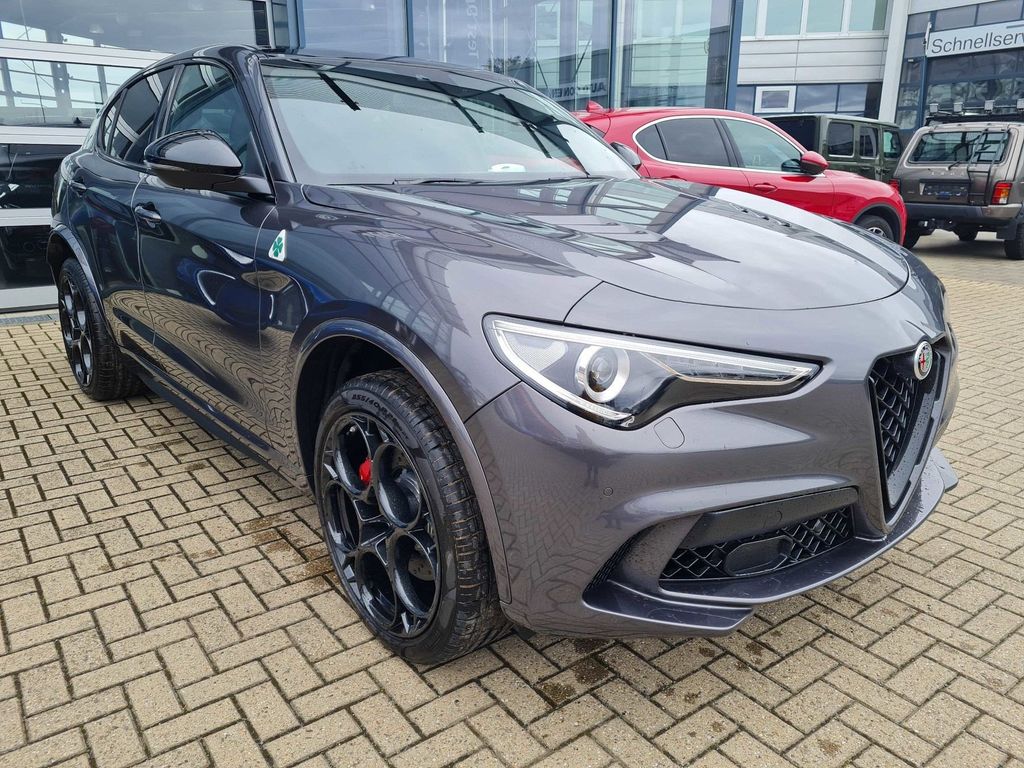 Alfa Romeo Stelvio 2023