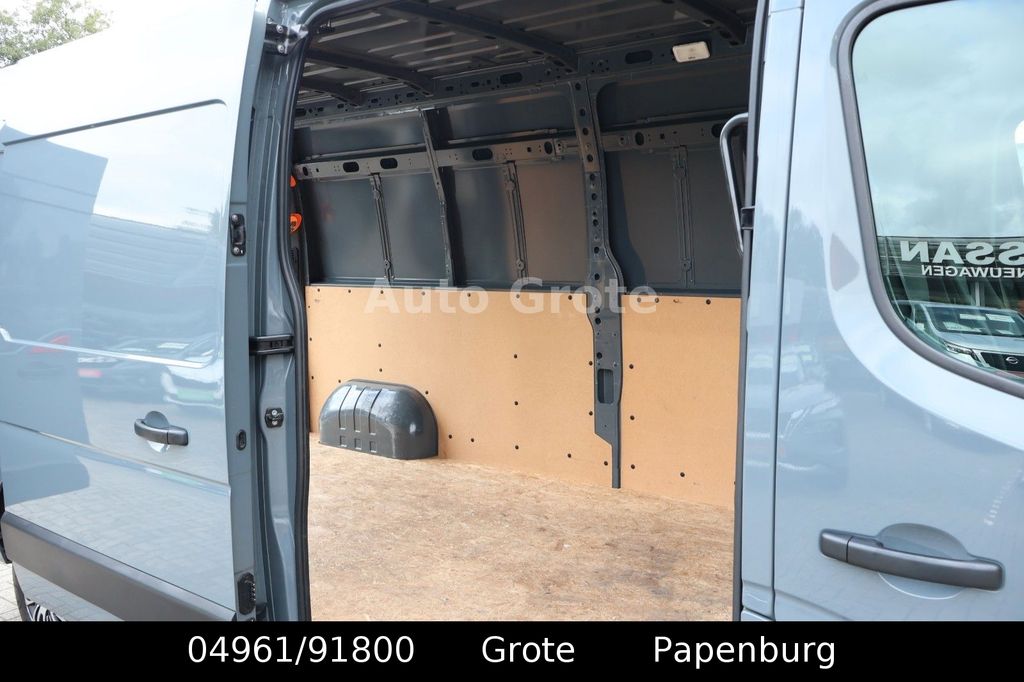 Nissan Interstar 2022