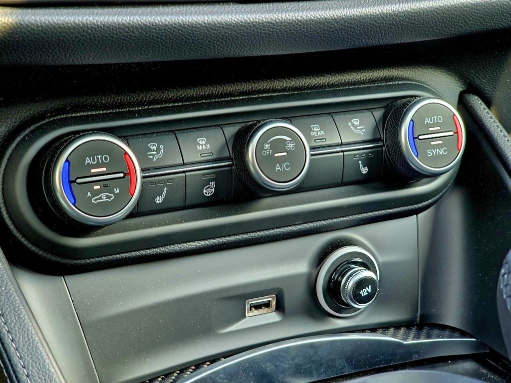 Alfa Romeo Stelvio 2023