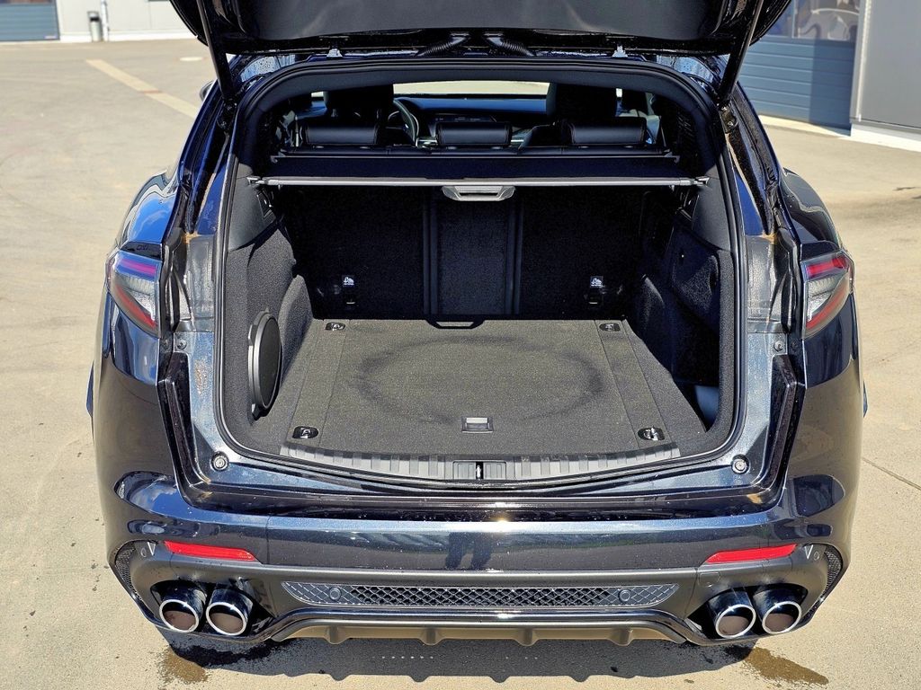 Alfa Romeo Stelvio 2023