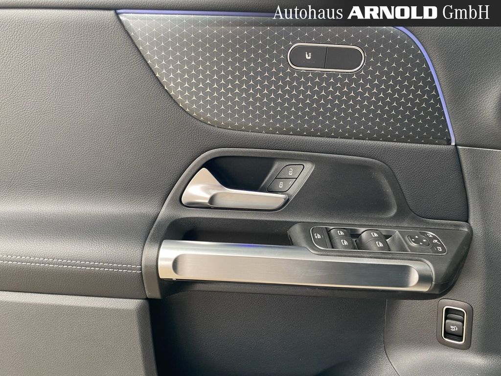 Mercedes-Benz GLB 200 2025