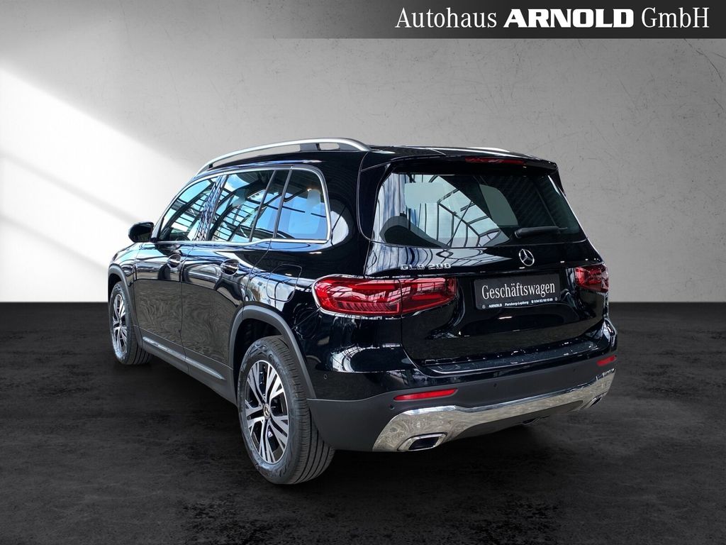 Mercedes-Benz GLB 200 2025