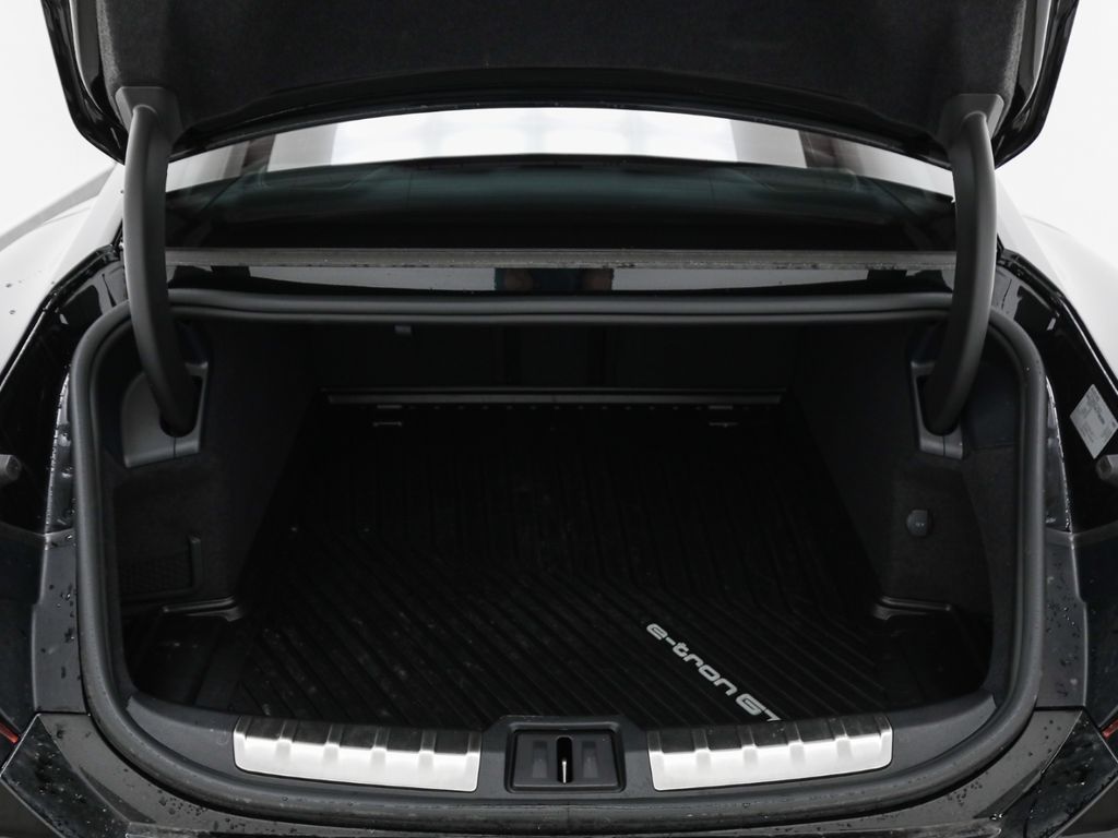 Audi RS e-tron GT 2023