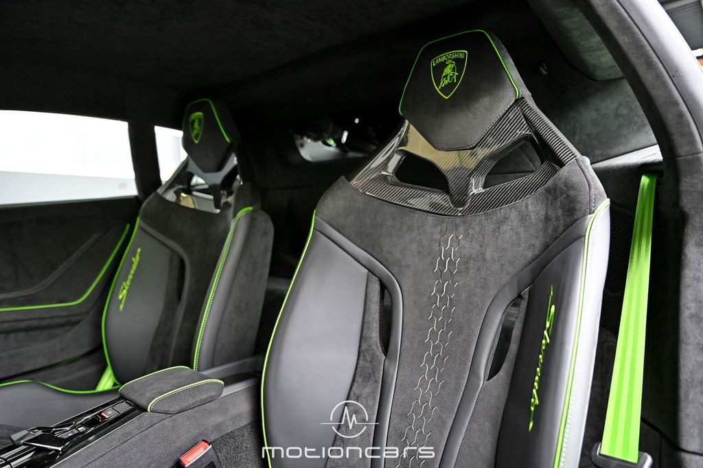 Lamborghini Huracán 2023