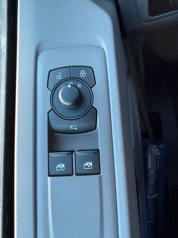 Volkswagen T7 Transporter 2025