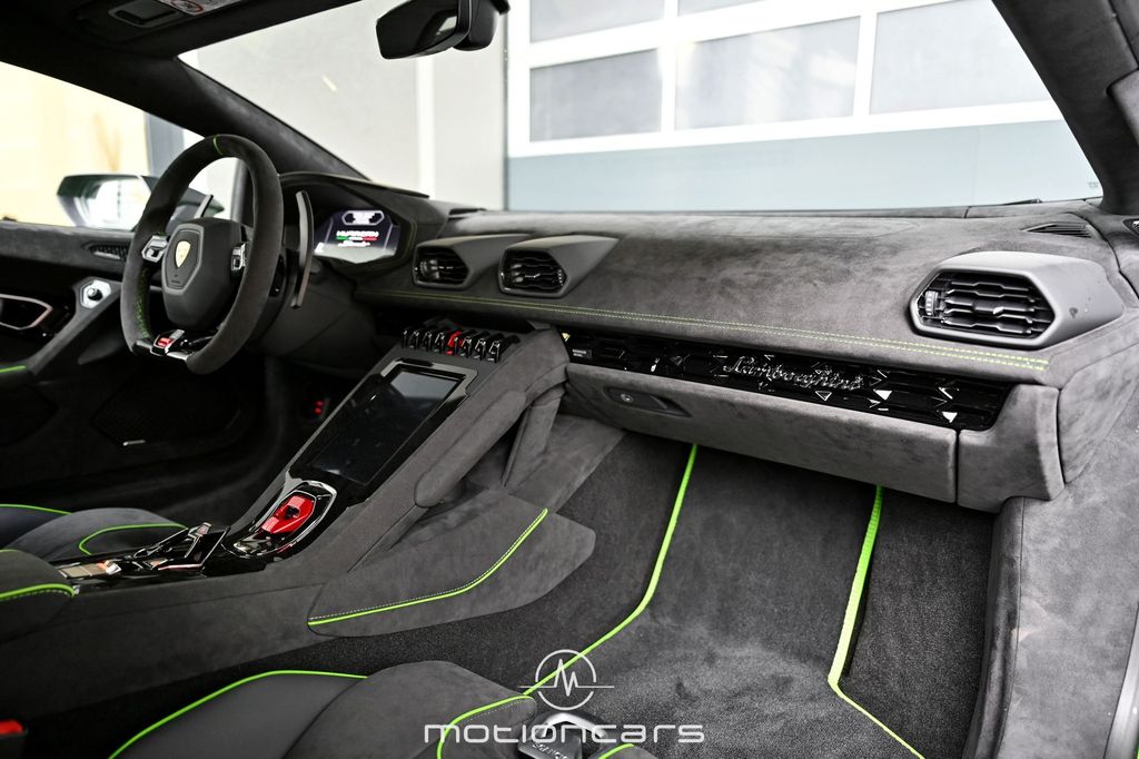 Lamborghini Huracán 2023