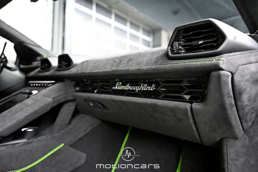 Lamborghini Huracán 2023