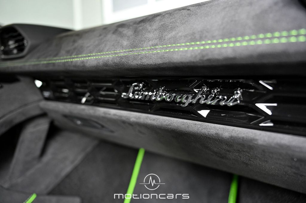 Lamborghini Huracán 2023