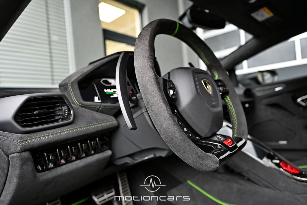Lamborghini Huracán 2023