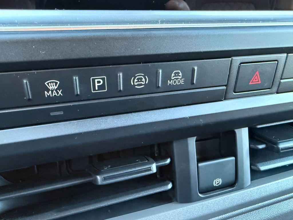 Volkswagen T7 Transporter 2025