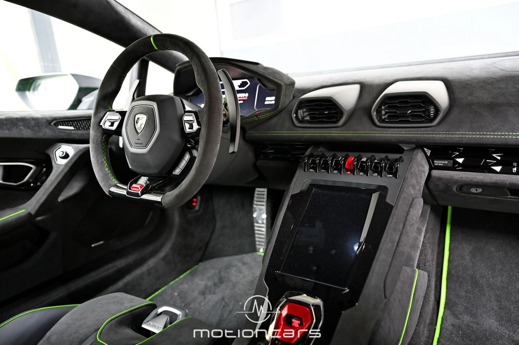 Lamborghini Huracán 2023