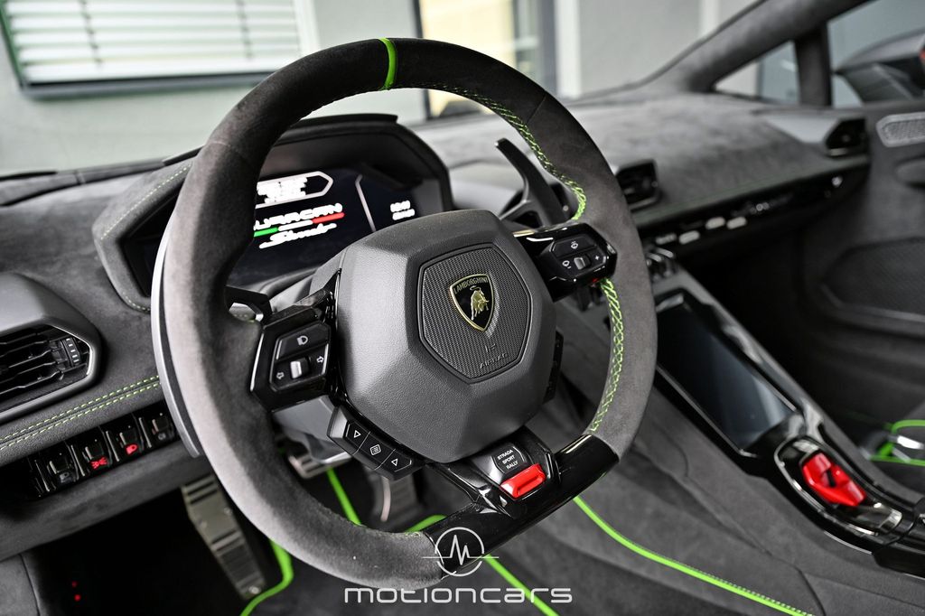 Lamborghini Huracán 2023