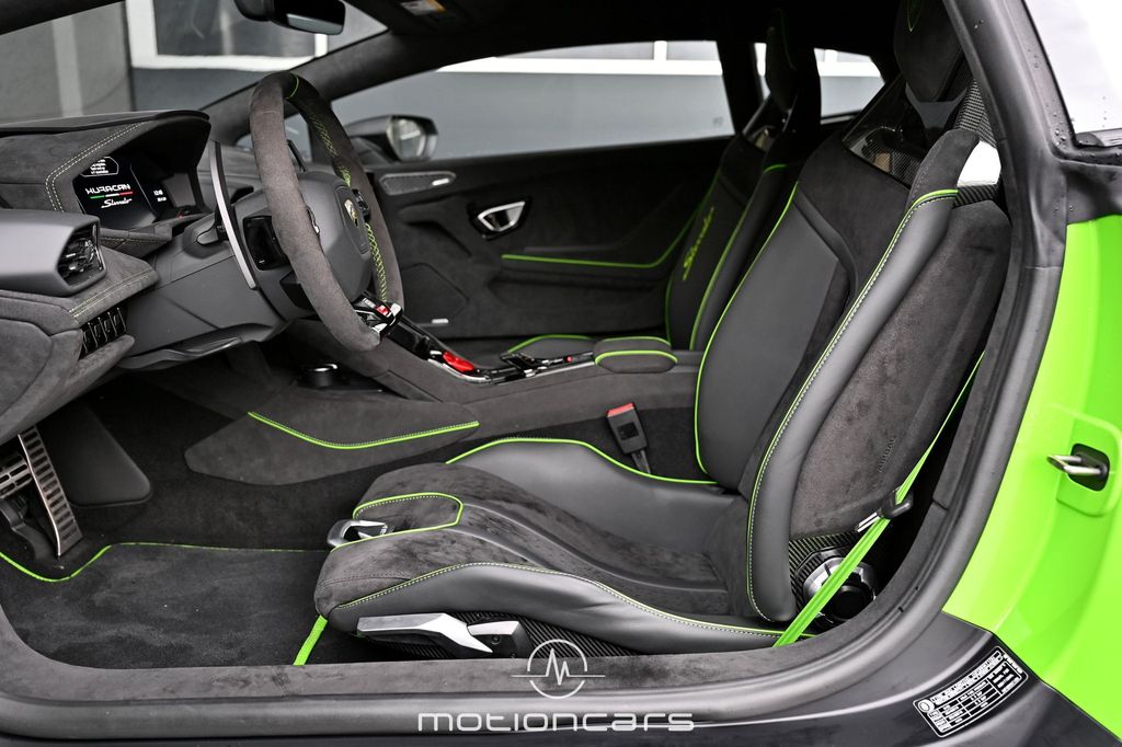 Lamborghini Huracán 2023