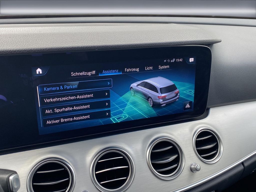 Mercedes-Benz E 300 2021