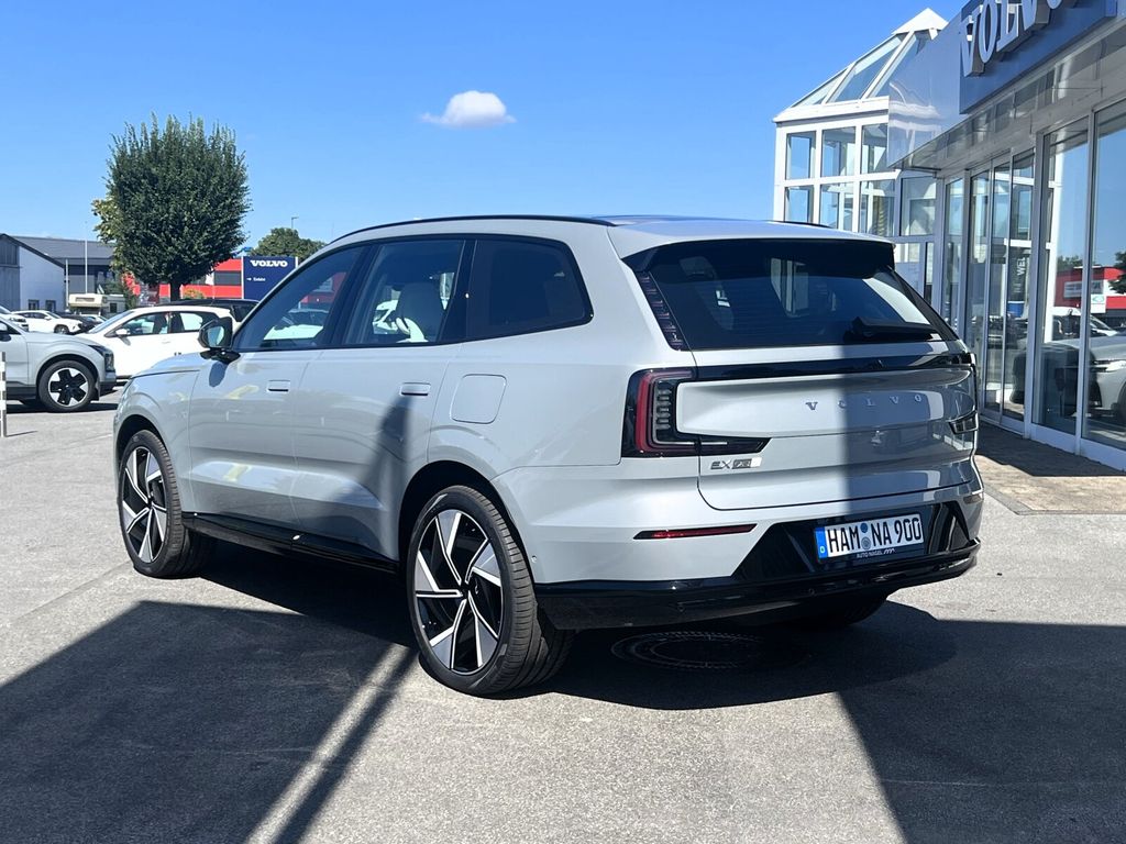 Volvo EX90 2025