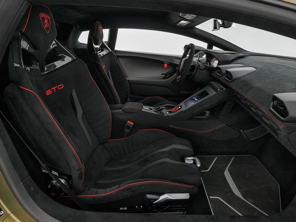 Lamborghini Huracán 2023