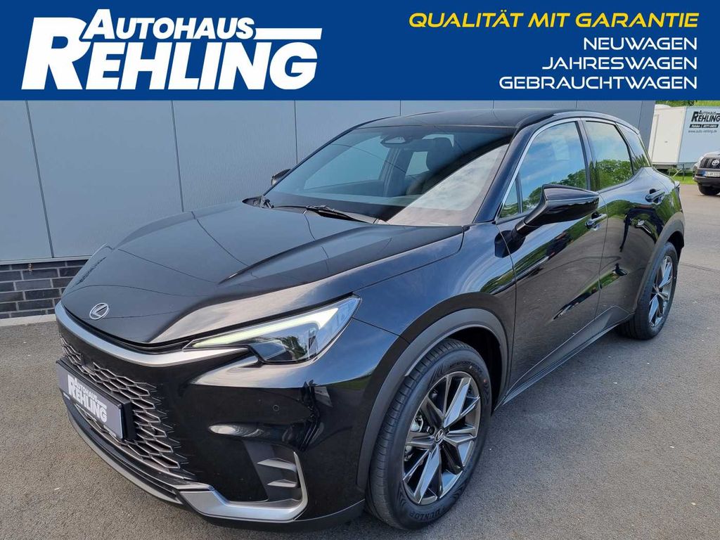 Lexus LBX 2025