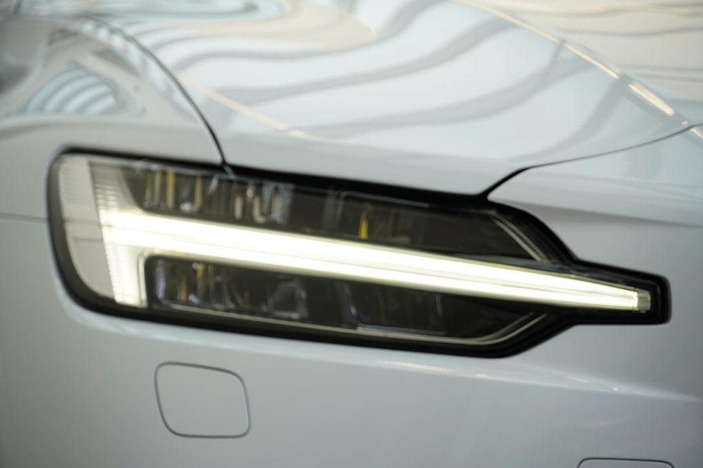 Volvo V60 2024