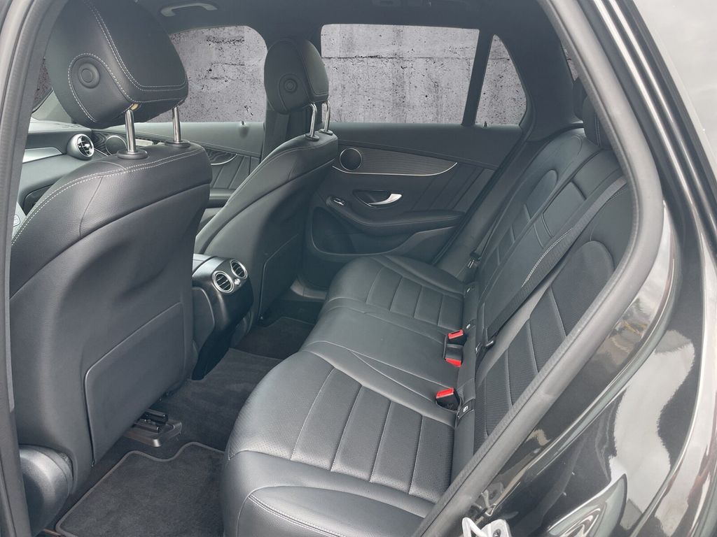 Mercedes-Benz GLC 300 2022