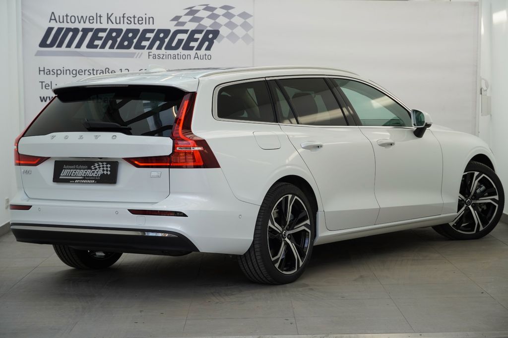 Volvo V60 2024