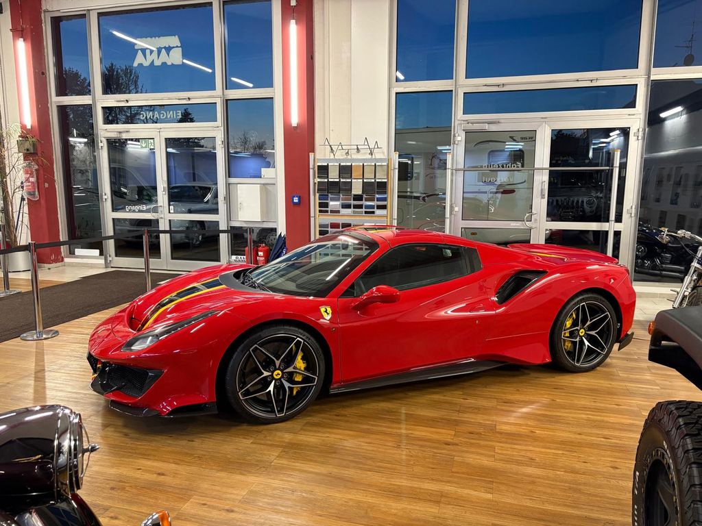 Ferrari 488 Pista 2020