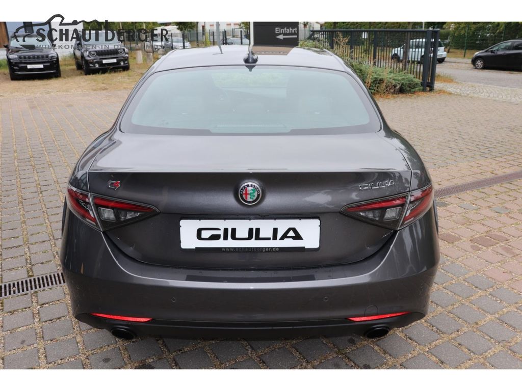 Alfa Romeo Giulia 2023