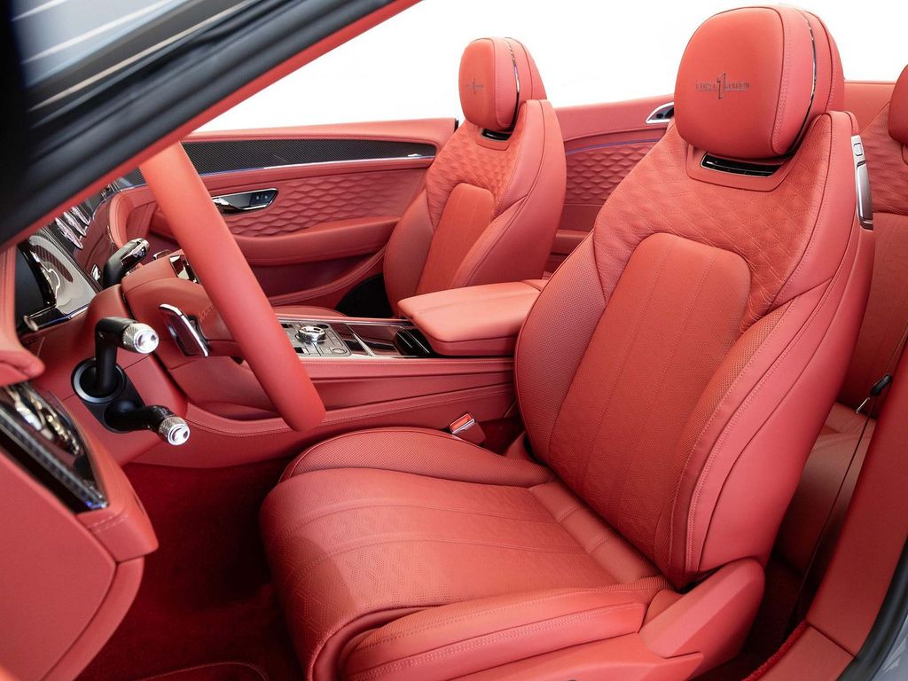 Bentley Continental GTC 2025