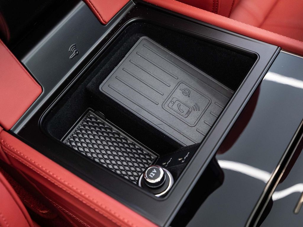 Bentley Continental GTC 2025