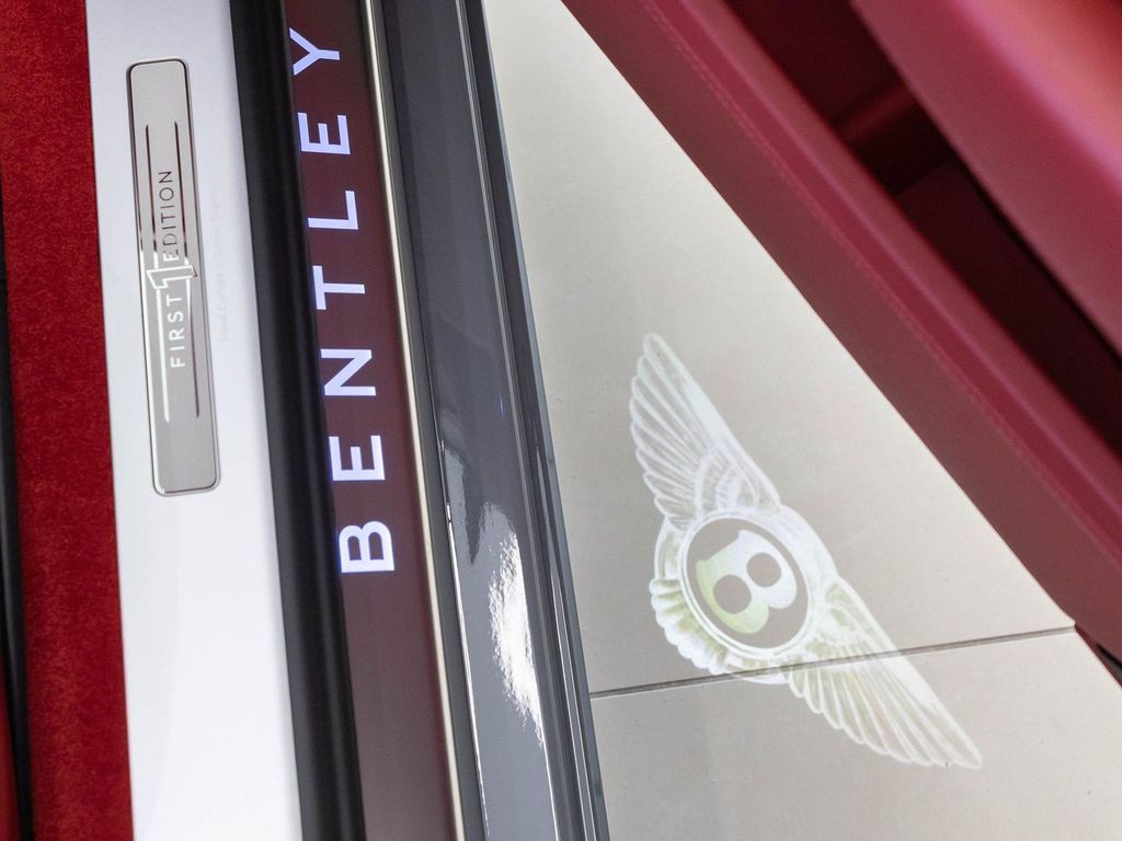 Bentley Continental GTC 2025