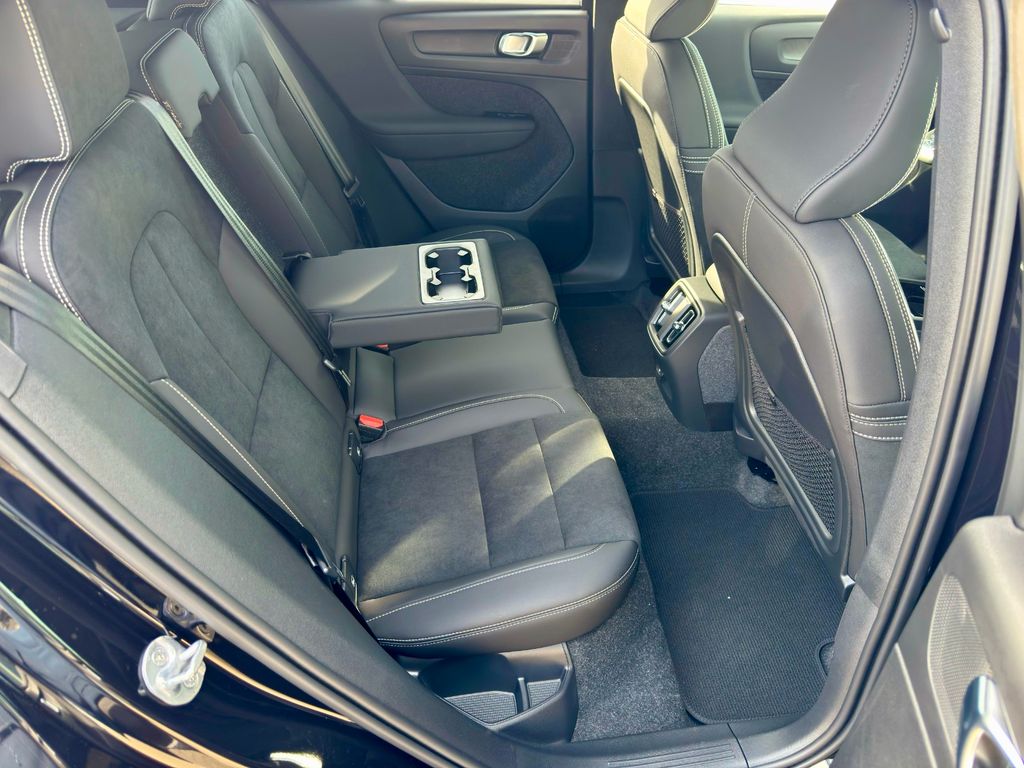 Volvo XC40 2024
