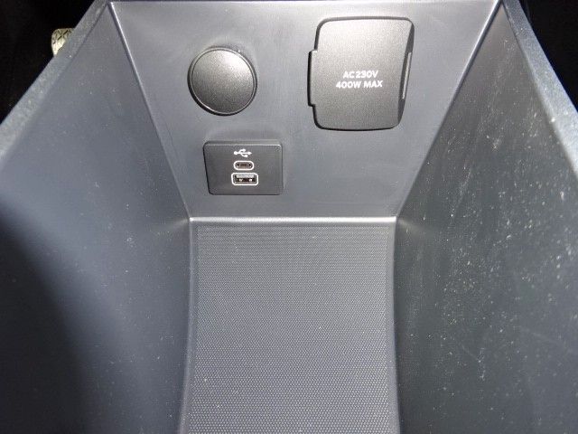 Ford Tourneo Courier 2025