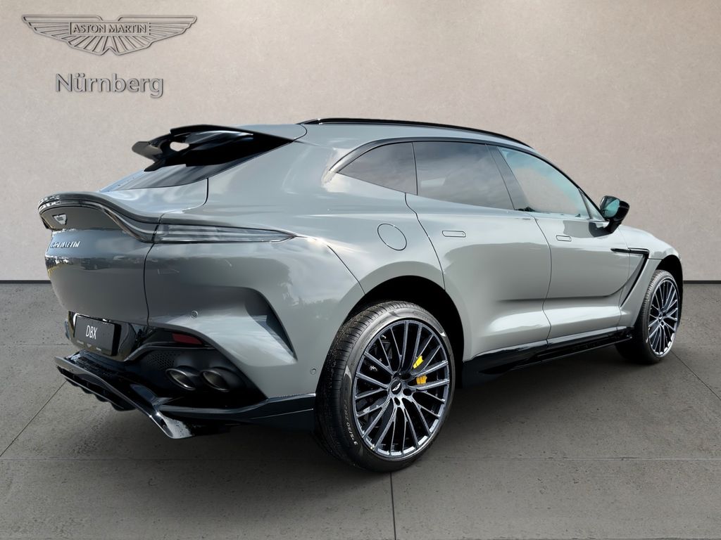 Aston Martin DBX 2024