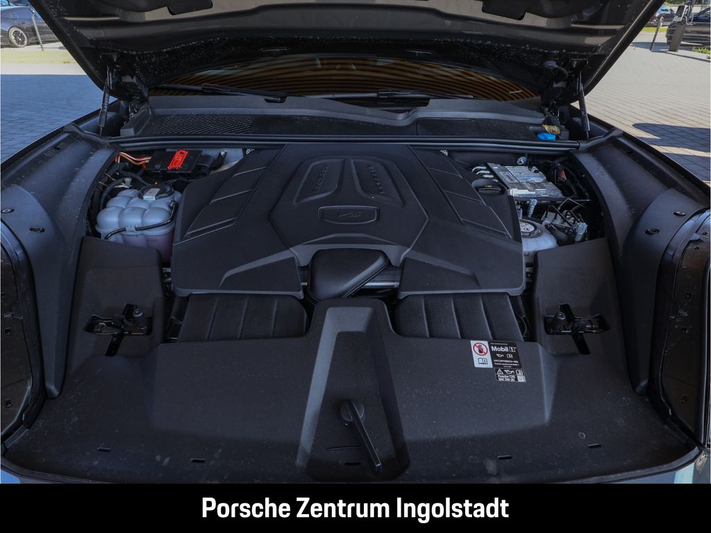 Porsche Cayenne 2025