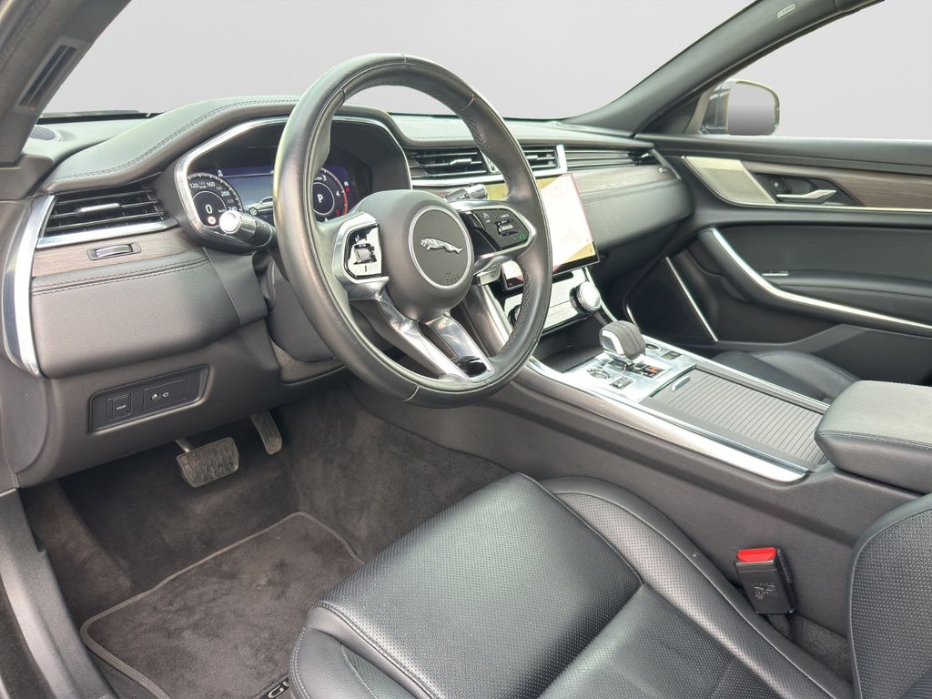 Jaguar XF 2021