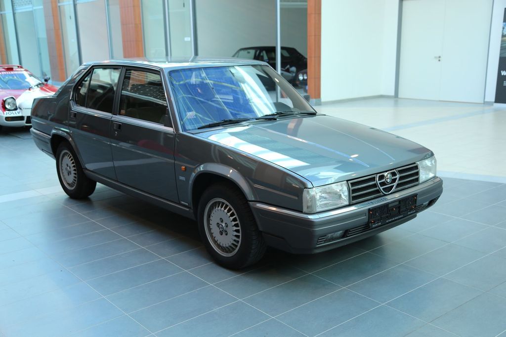 Alfa Romeo 90 1986