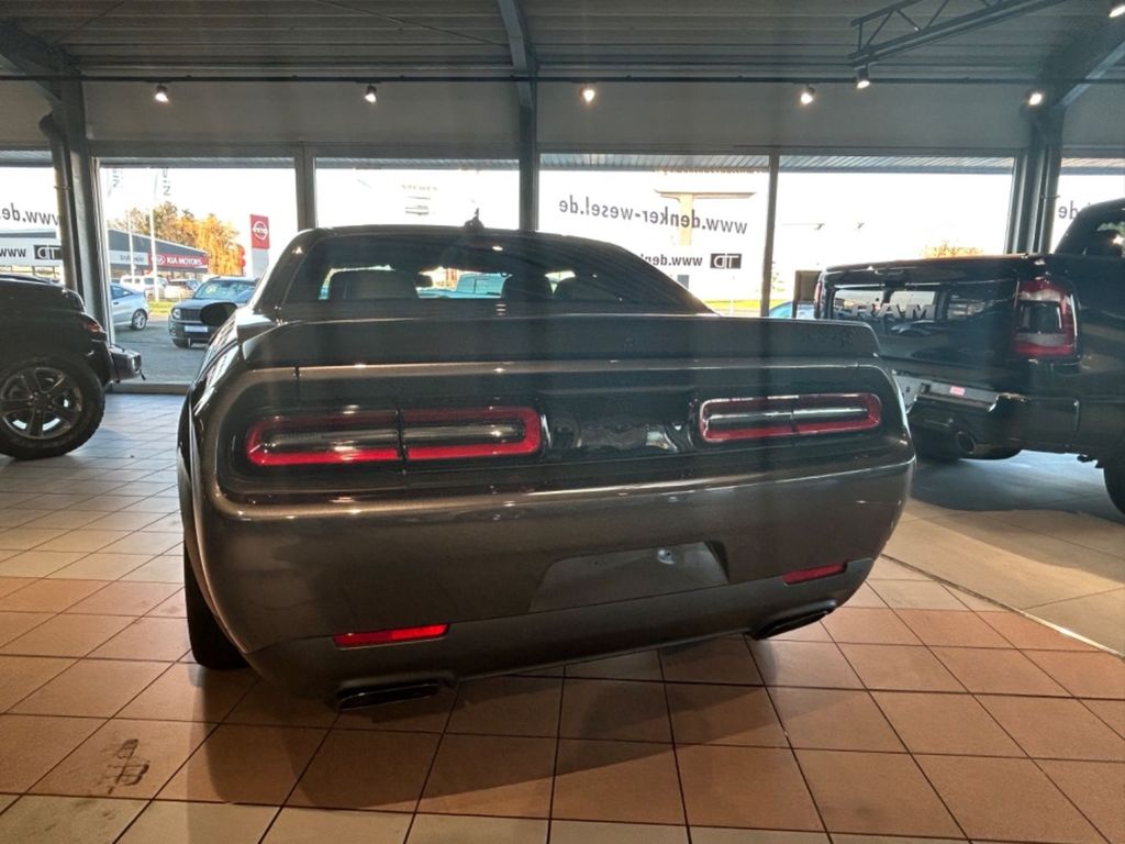 Dodge Challenger 2025