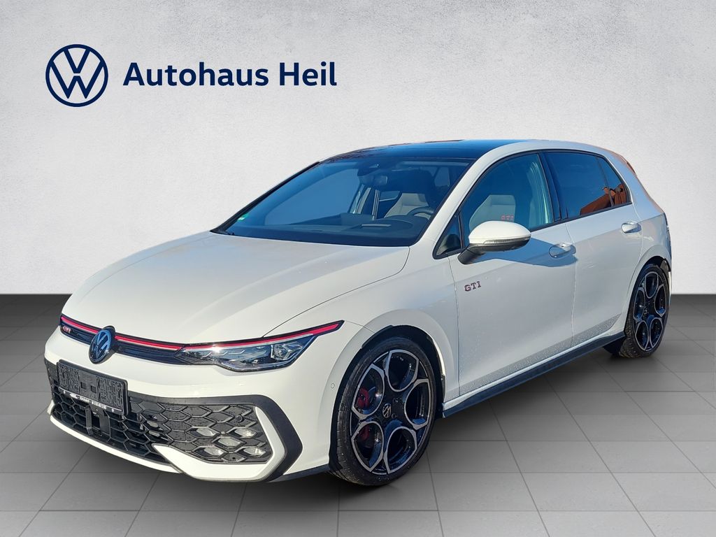 Volkswagen Golf 2024