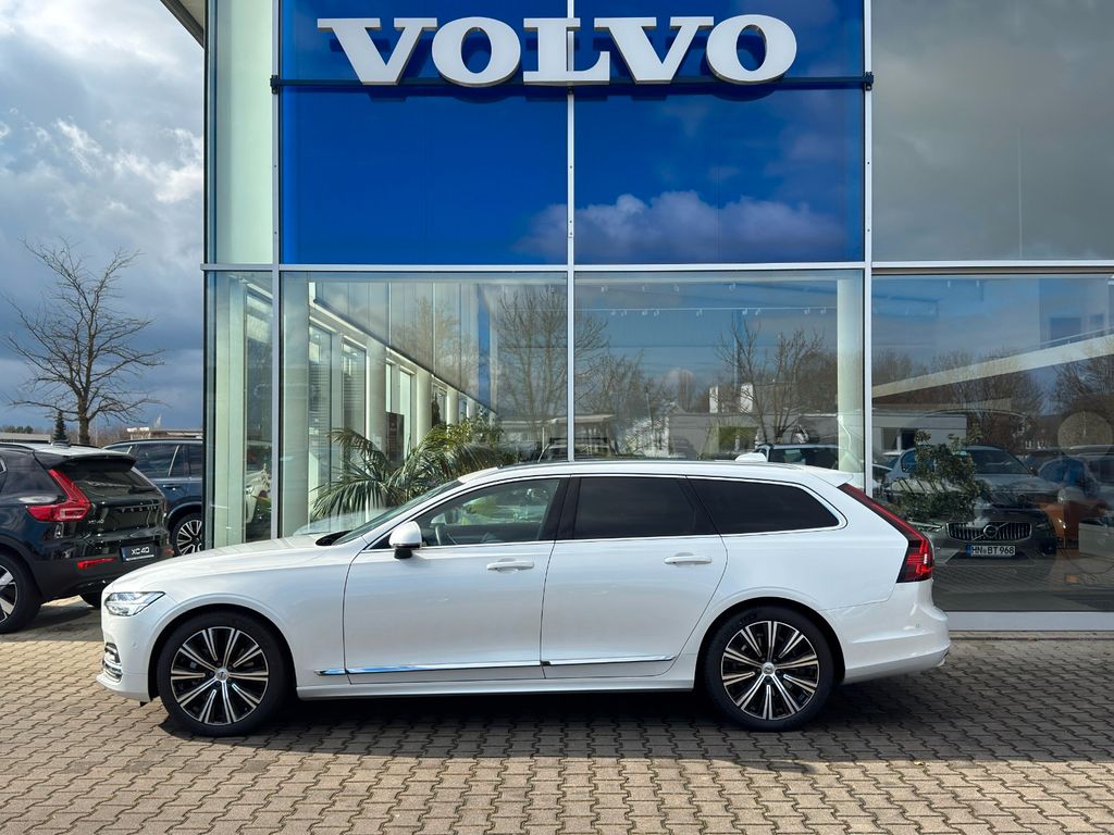 Volvo V90 2024