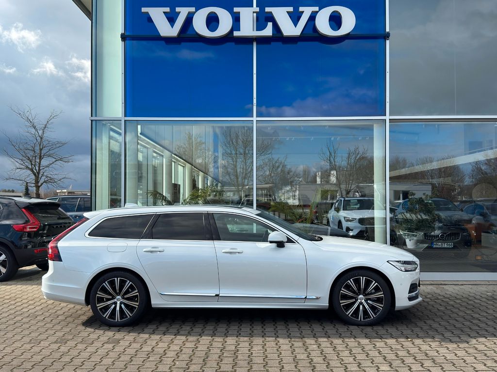 Volvo V90 2024