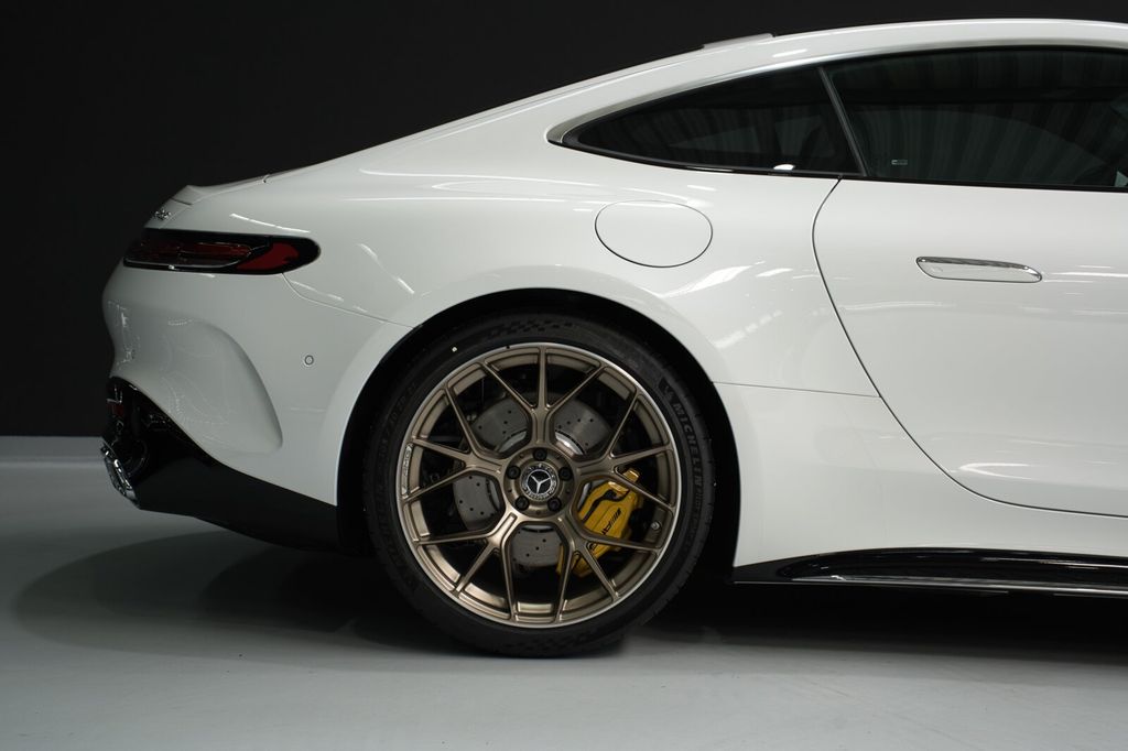 Mercedes-Benz AMG GT 2025