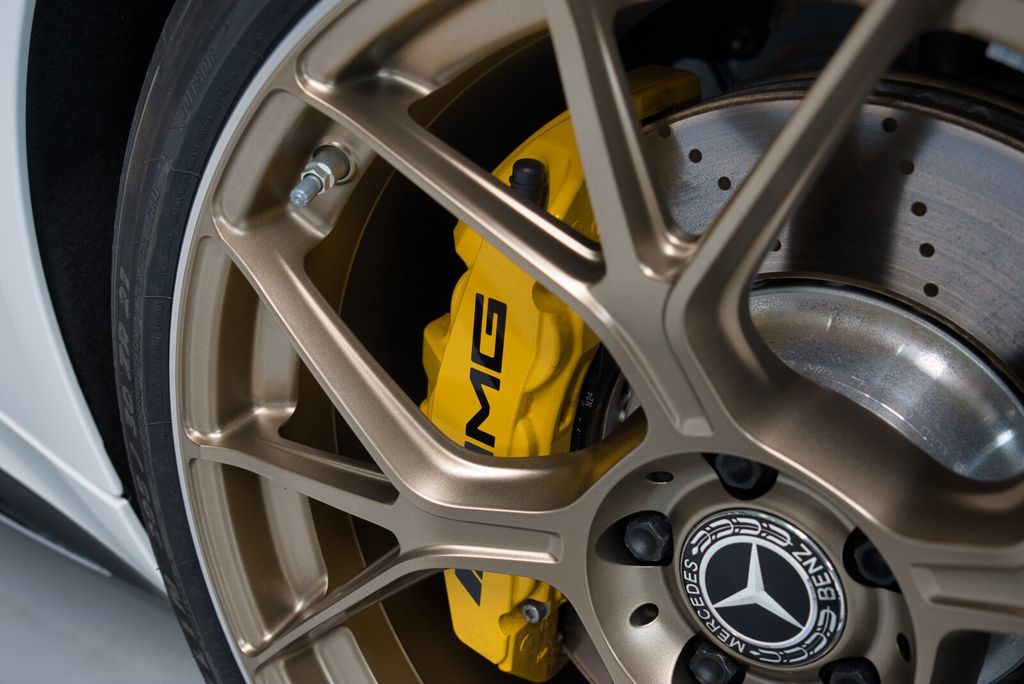 Mercedes-Benz AMG GT 2025