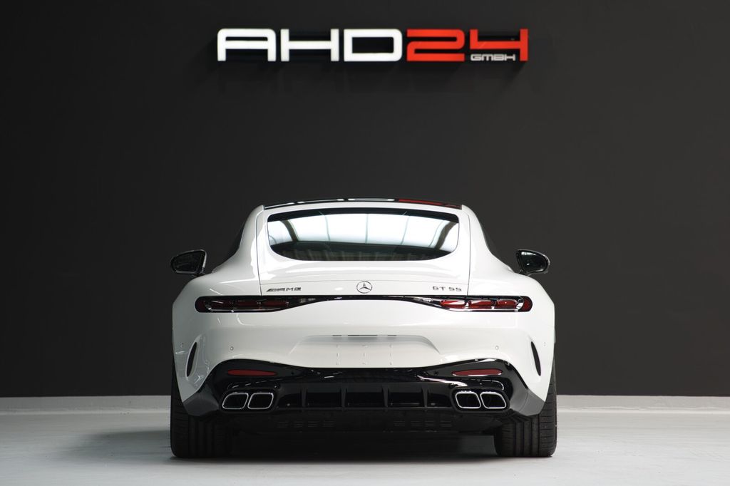 Mercedes-Benz AMG GT 2025