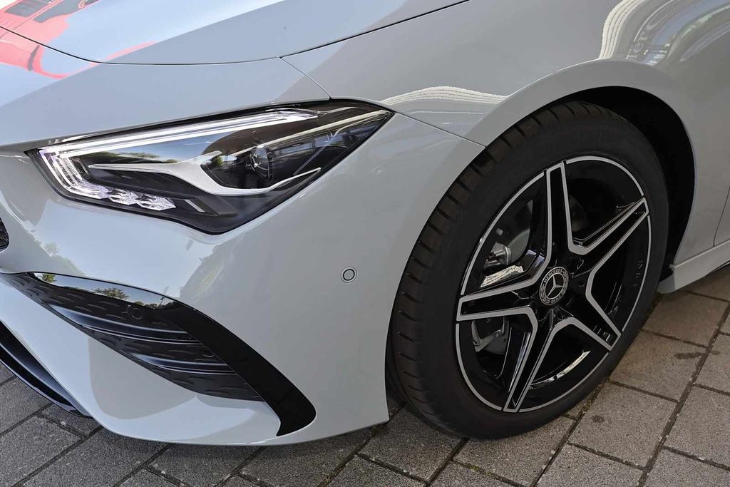 Mercedes-Benz CLA 200 2025