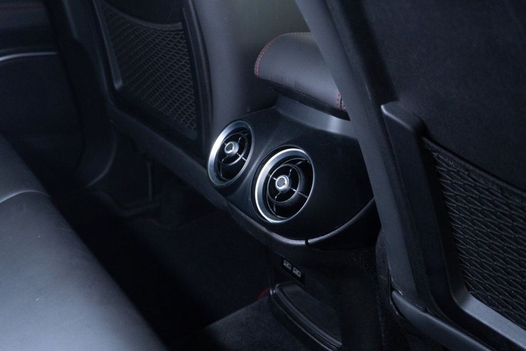 Alfa Romeo Stelvio 2019