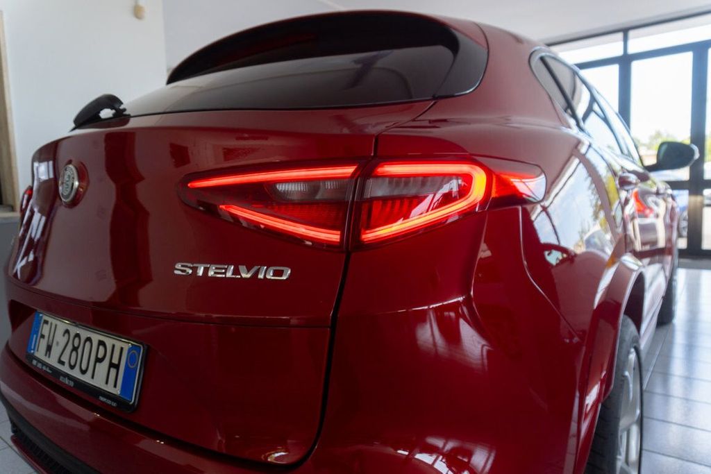 Alfa Romeo Stelvio 2019