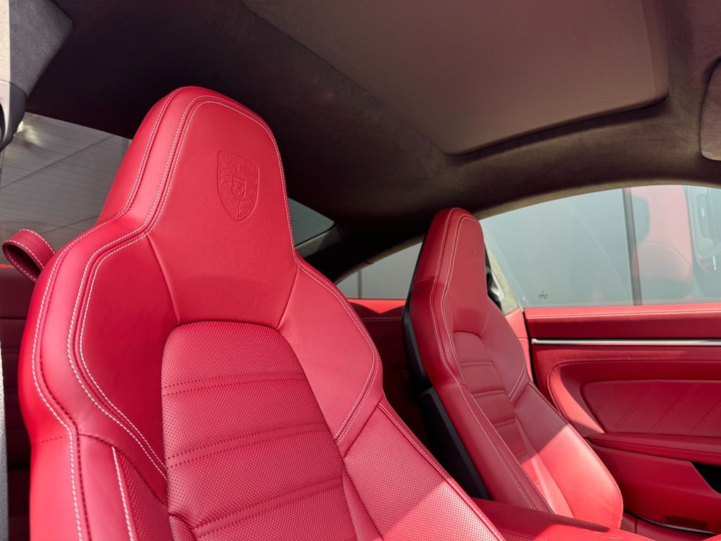 Porsche 992 2022