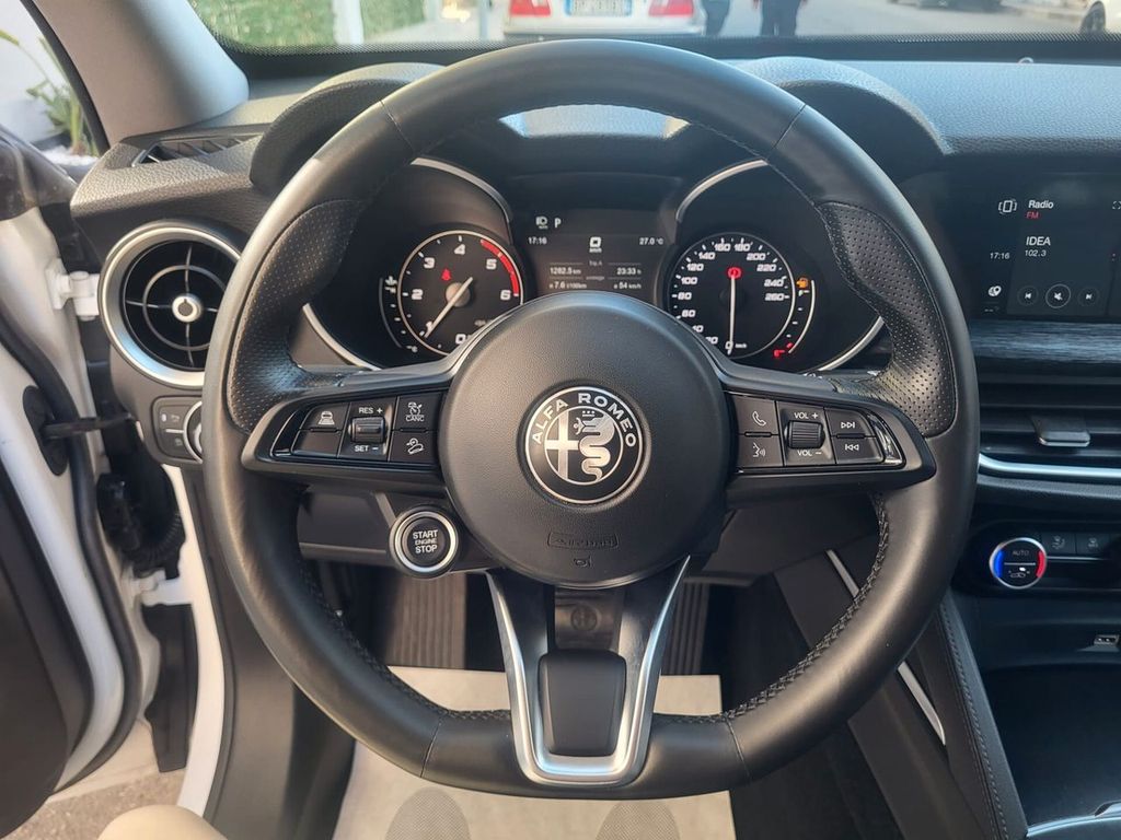 Alfa Romeo Stelvio 2021