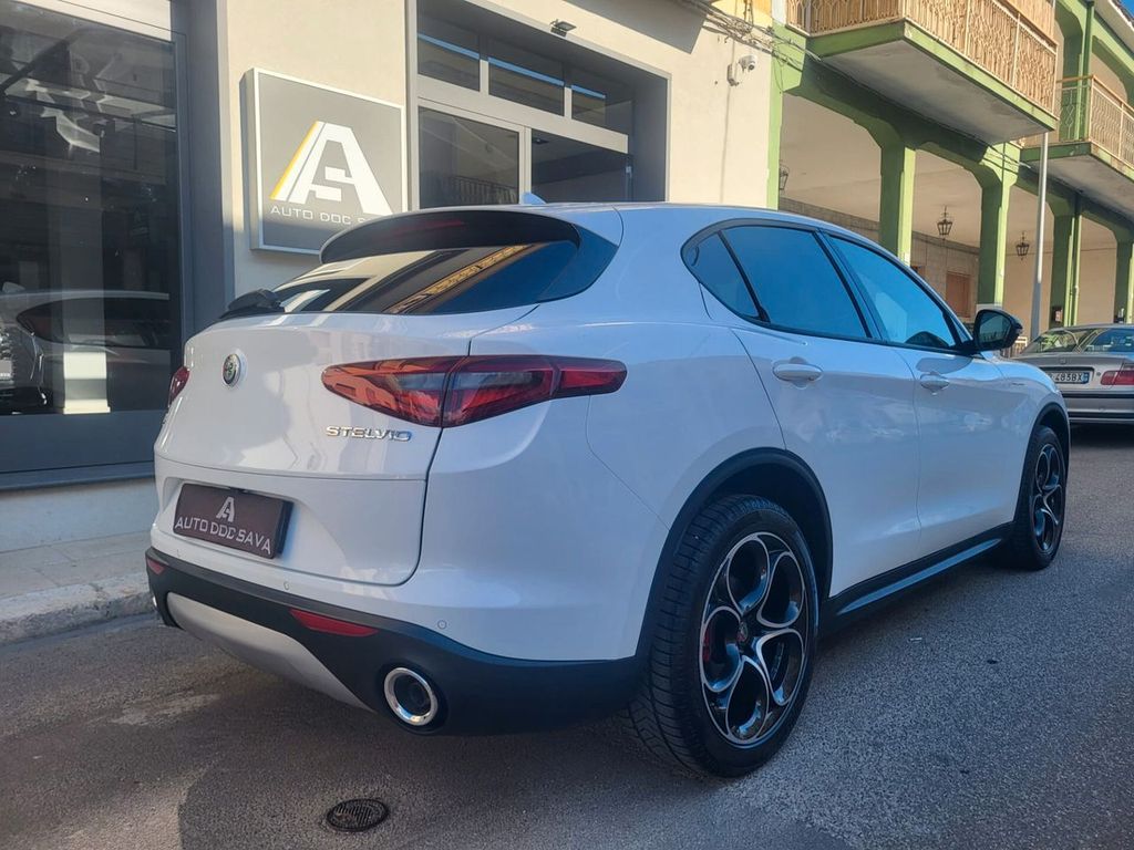 Alfa Romeo Stelvio 2021