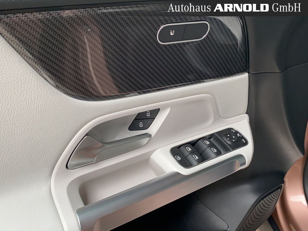 Mercedes-Benz GLB 250 2021